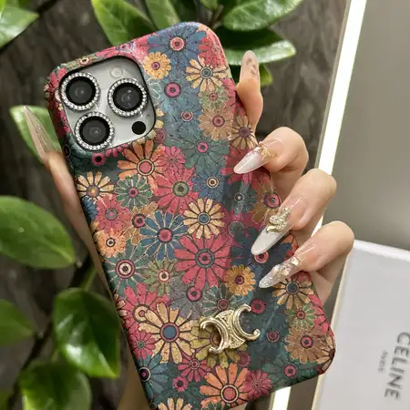 セリーヌ風 iPhone ケース Triomphe トリオンフロゴ ヴィンテージ花柄 蝶々柄 ソフトコルク調