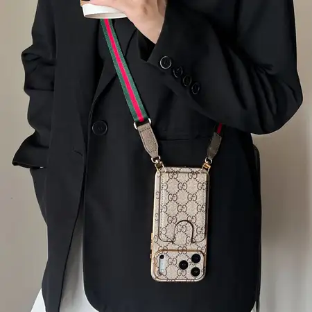 シャネル風 iPhone ケース キルティング ミニチェーンウォレット CCロゴ ターンロック チェーン付き