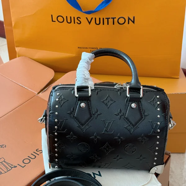 ルイヴィトン LOUIS VUITTON Speedy Trunk 20 枕頭包 黒 スタッズ パンク ランウェイ インスタ映え
