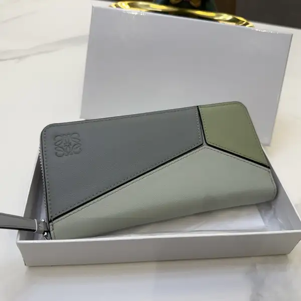 ロエベ パズル 長財布 グレー グリーン 3色拼接 幾何学デザイン アナグラム 高級財布