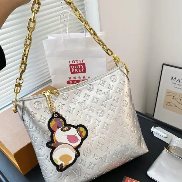 ルイヴィトン Bubblegram チェーンポーチ 銀色 ミラー 圧纹モノグラム 太チェーン カートゥーンチャーム付き 2way クラッチバッグ