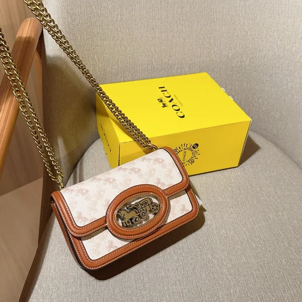 コーチ COACH Hero チェーンバッグ カラフル 馬車柄 ホワイト 可愛い インスタ映え